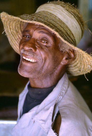 1bahamian_man_straw_hat_ww.jpg