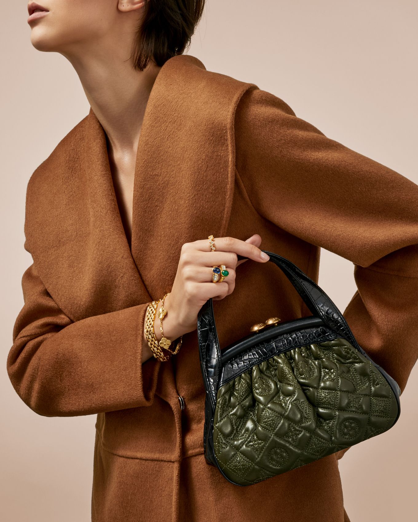 Bonhams Jewelry Model 87-28-240778-ALT.jpg