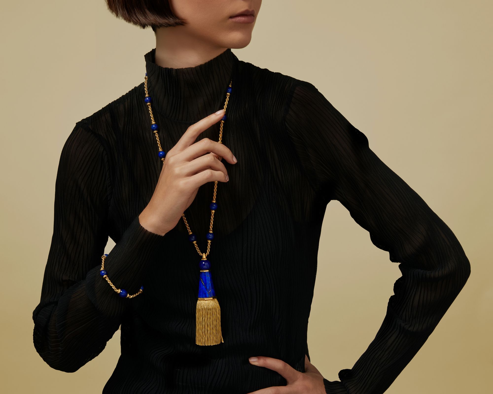 Bonhams Jewelry Model 87-28-240575.jpg