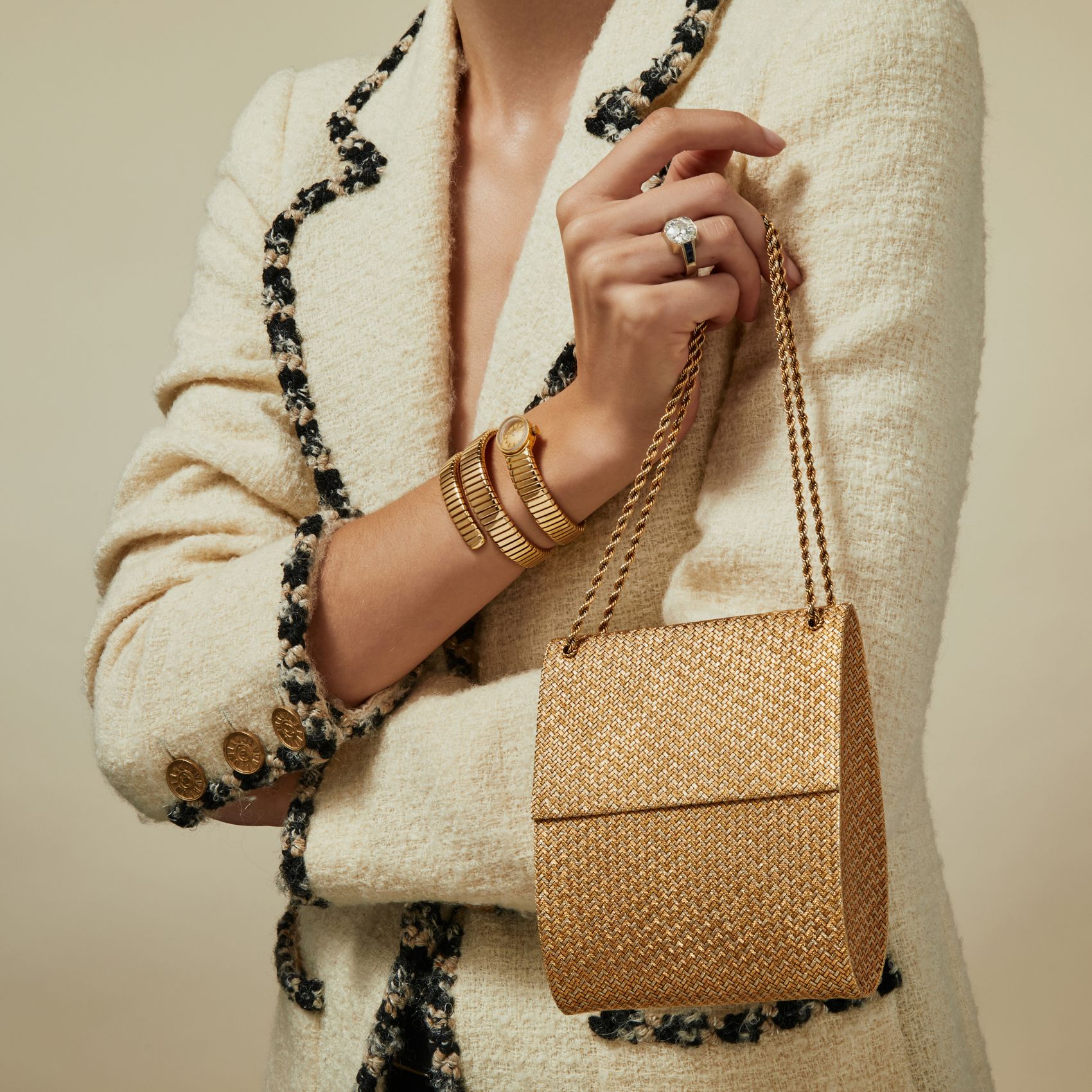 Bonhams Jewelry Model 87-28-240658.jpg