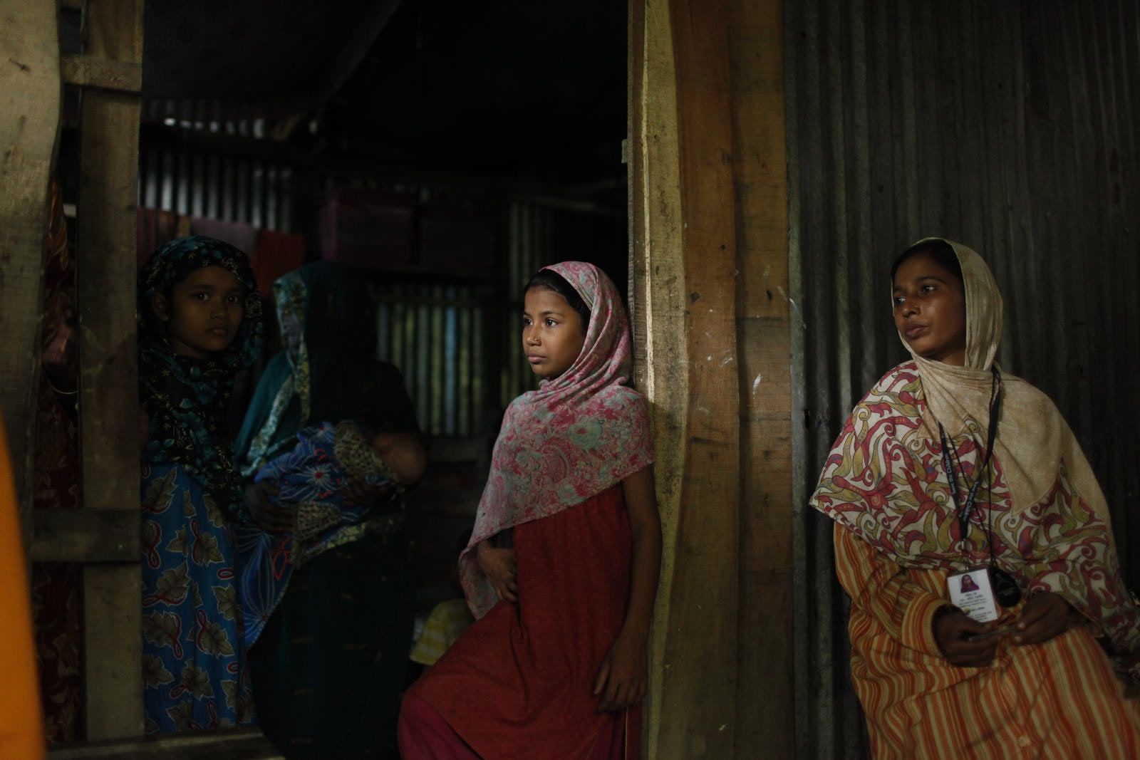 15_1rh2627bangladesh-min.jpgMalnutrion clinics run by Save the Children.