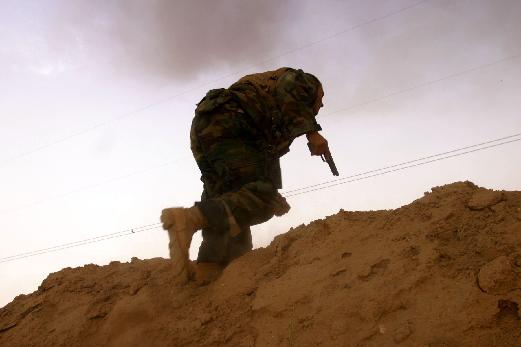 US soldier fights against Iraqi forces in 2003 invasion