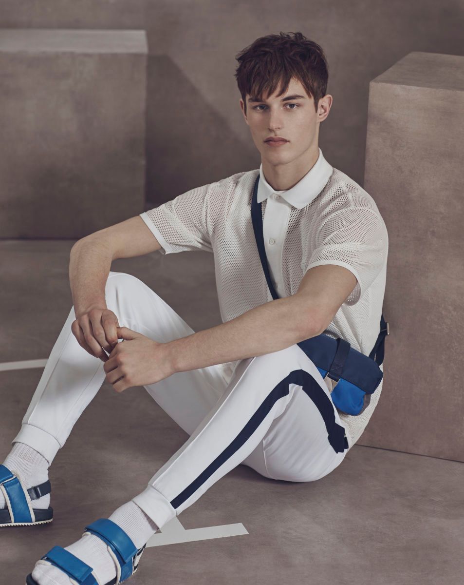 1r2016_03_10_gq_01_104