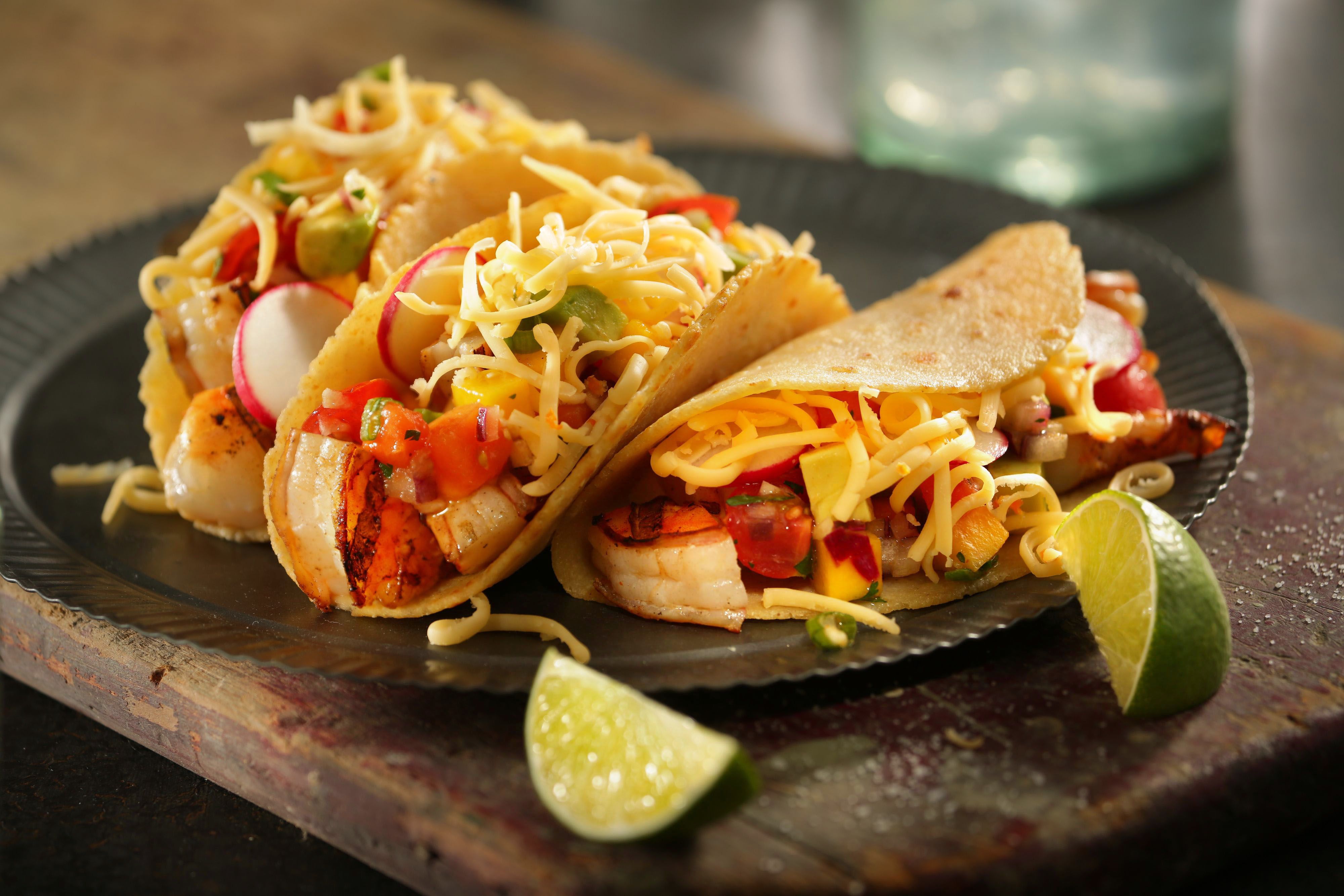lisa bishop food stylist- shrimp tacos with lime