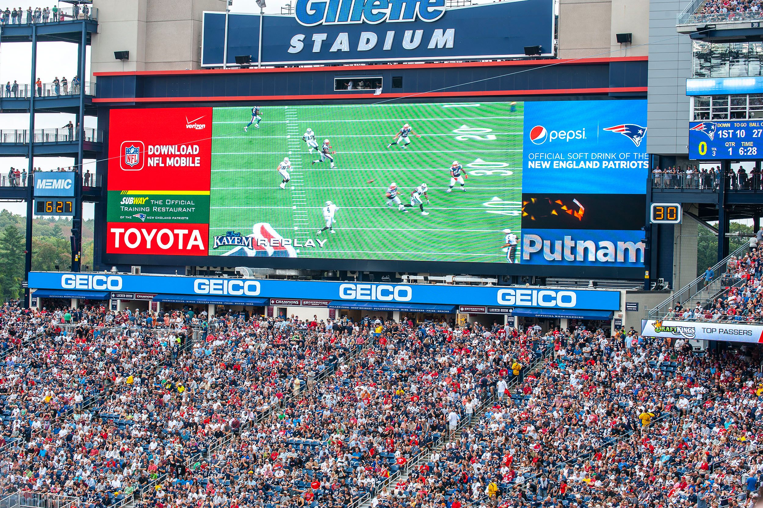 Award winning fine art and documentary photographer, Steven Edson images are collected by various corporations and personal collectors world-wide. Boston Documentary Photography