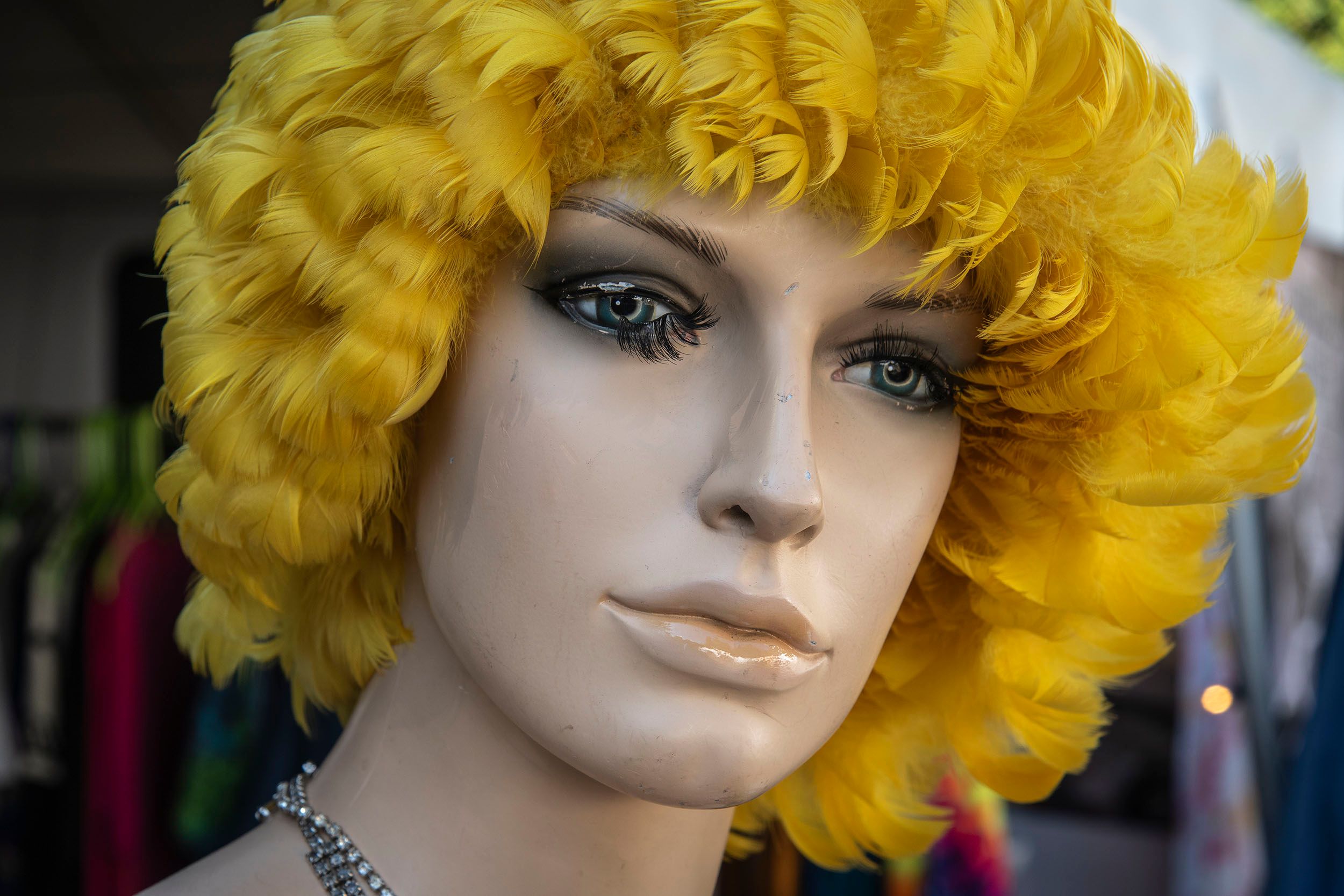 Mannequin with blond wig Bizarroland