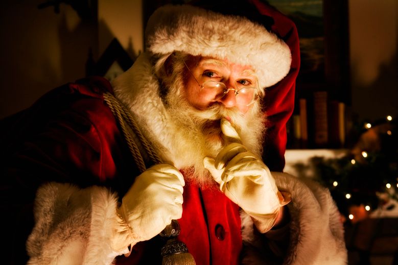 24_0_578_11-santaclaus_williamcollephoto_close519.jpg
