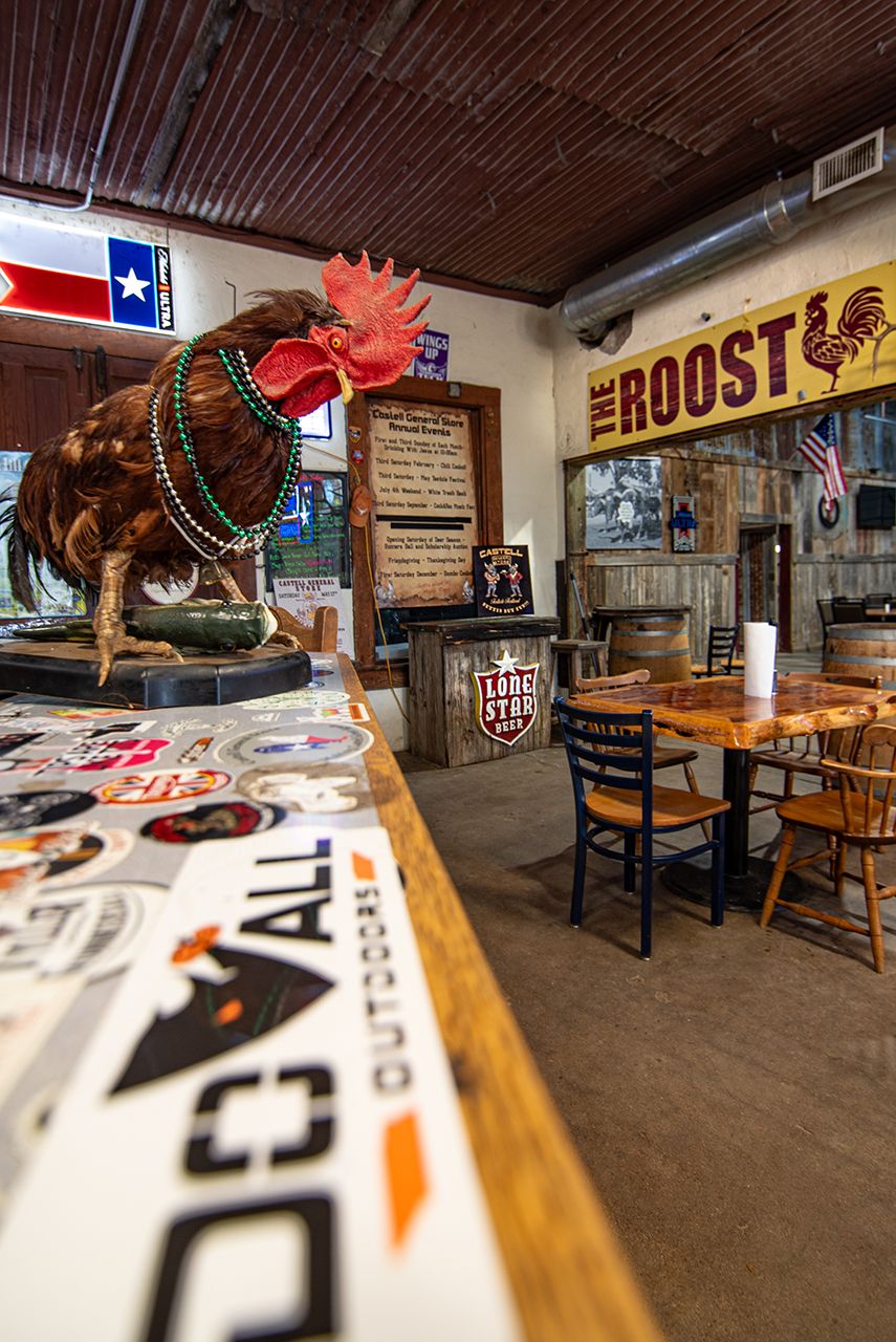 The rooster of the bar