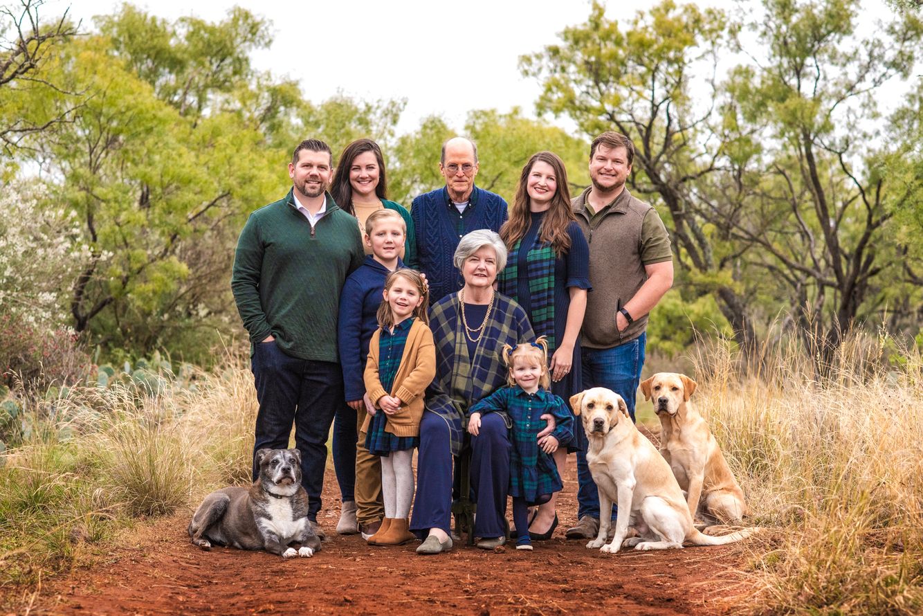 extended family outside portrait