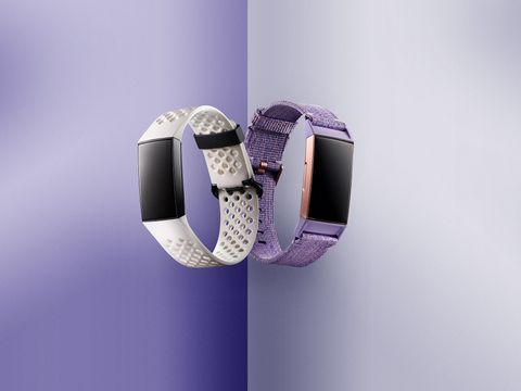 SK_Fitbit_Shot_04_SE_White_Frost_Lavender_Woven_041903_V2.jpg