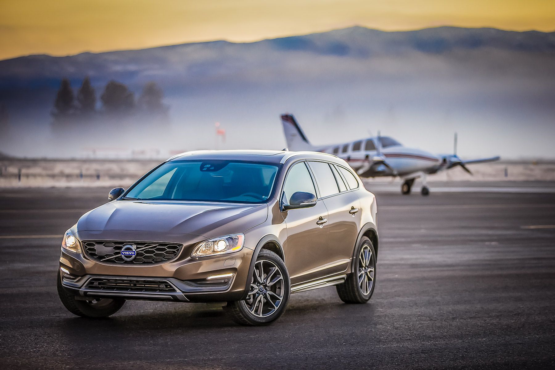 Volvo V60CC, Lake Tahoe