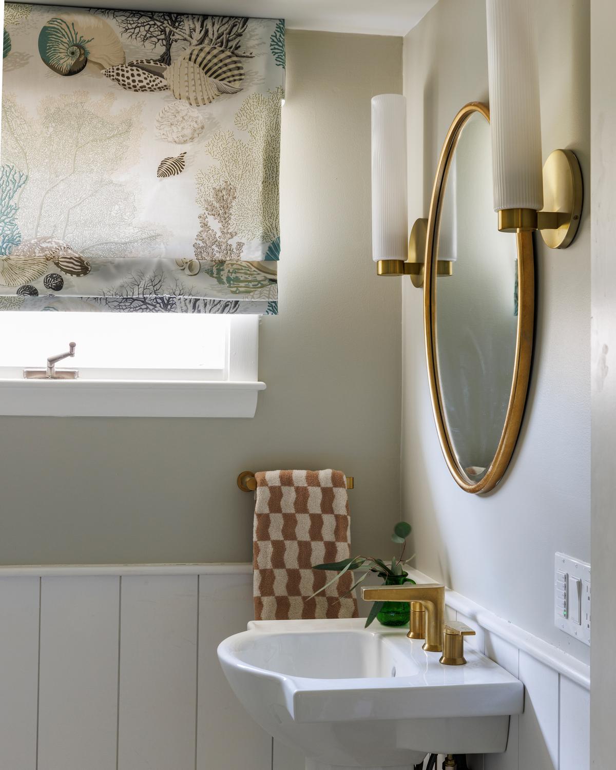 Laundry_Guest Bath_1.jpg