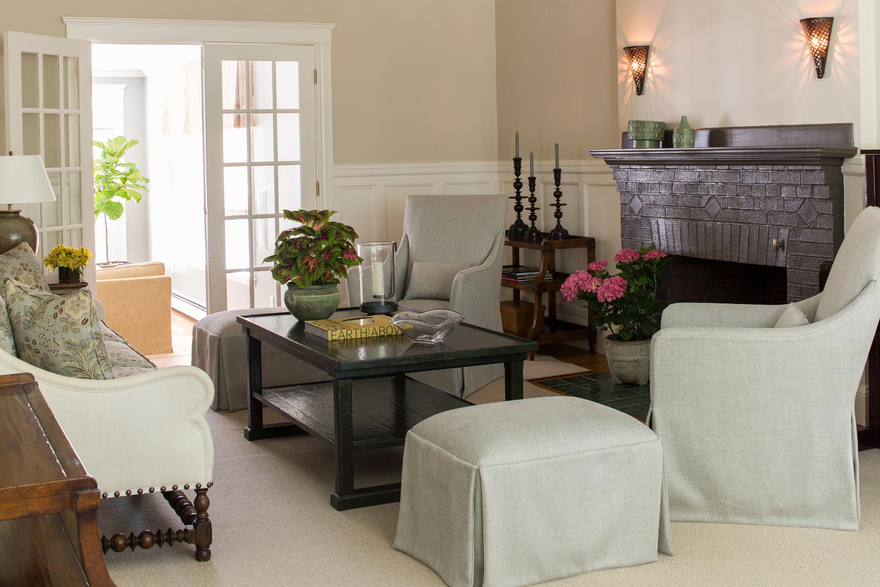 Living Room-18.jpg