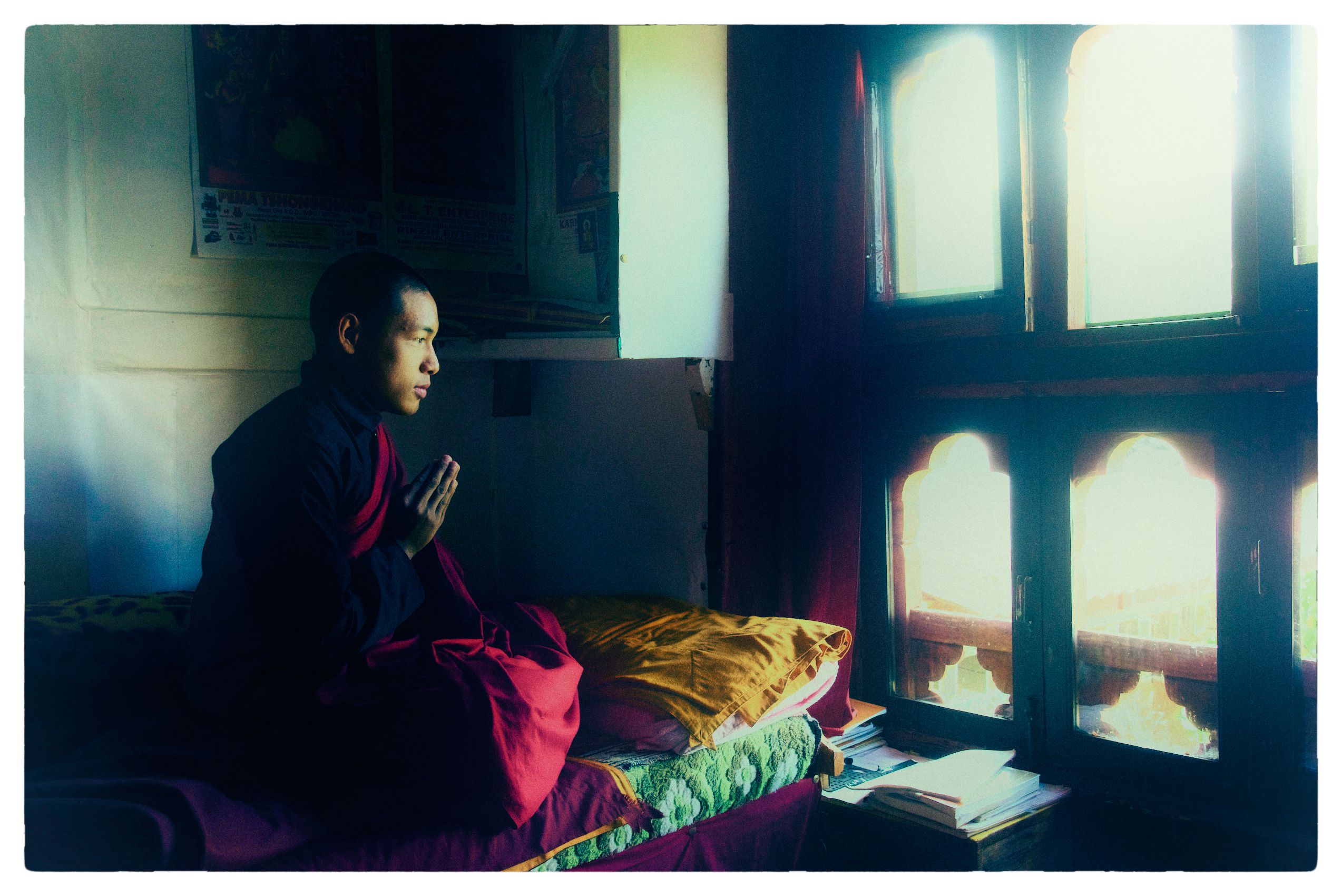 pictures of monks praying