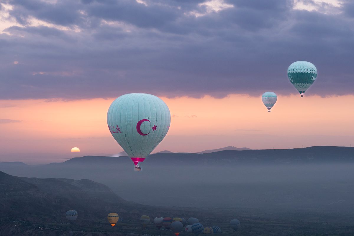 Istanbul flag ballloon.jpg