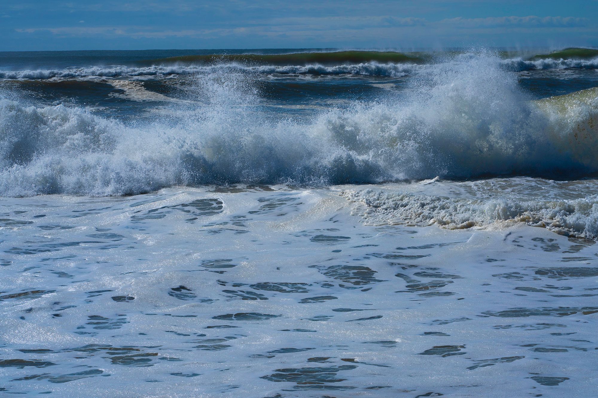 Big wave early morning Wave