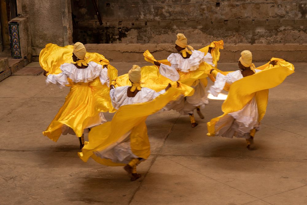 Dancing Yellow