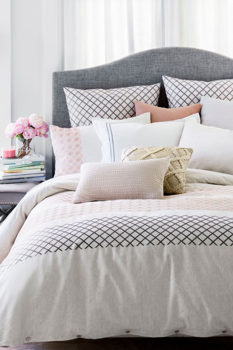 1bca28533_01_ak2_w1_kas_nola_rose_gold_bedding_1k_001