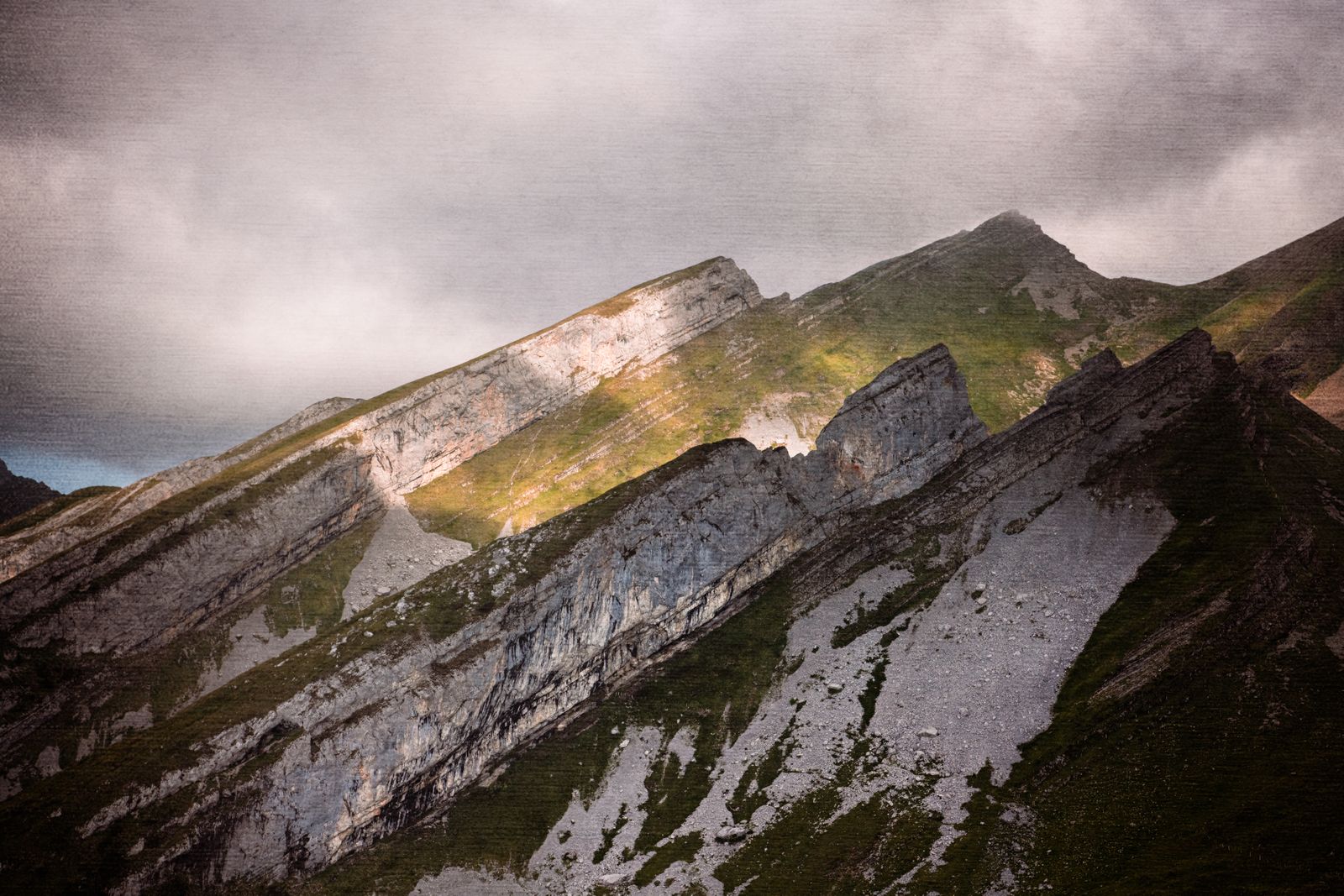 Wie EIN Lichtstrahl die Landschaft erhellt... Oberbauen