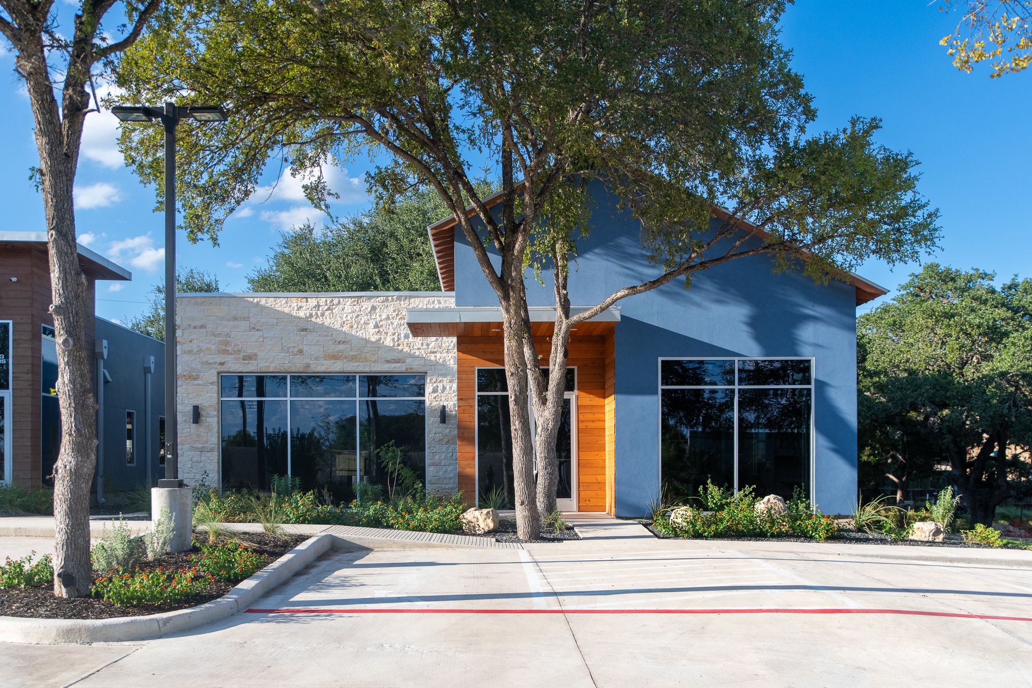 25.2509_Hausman Office2.jpg