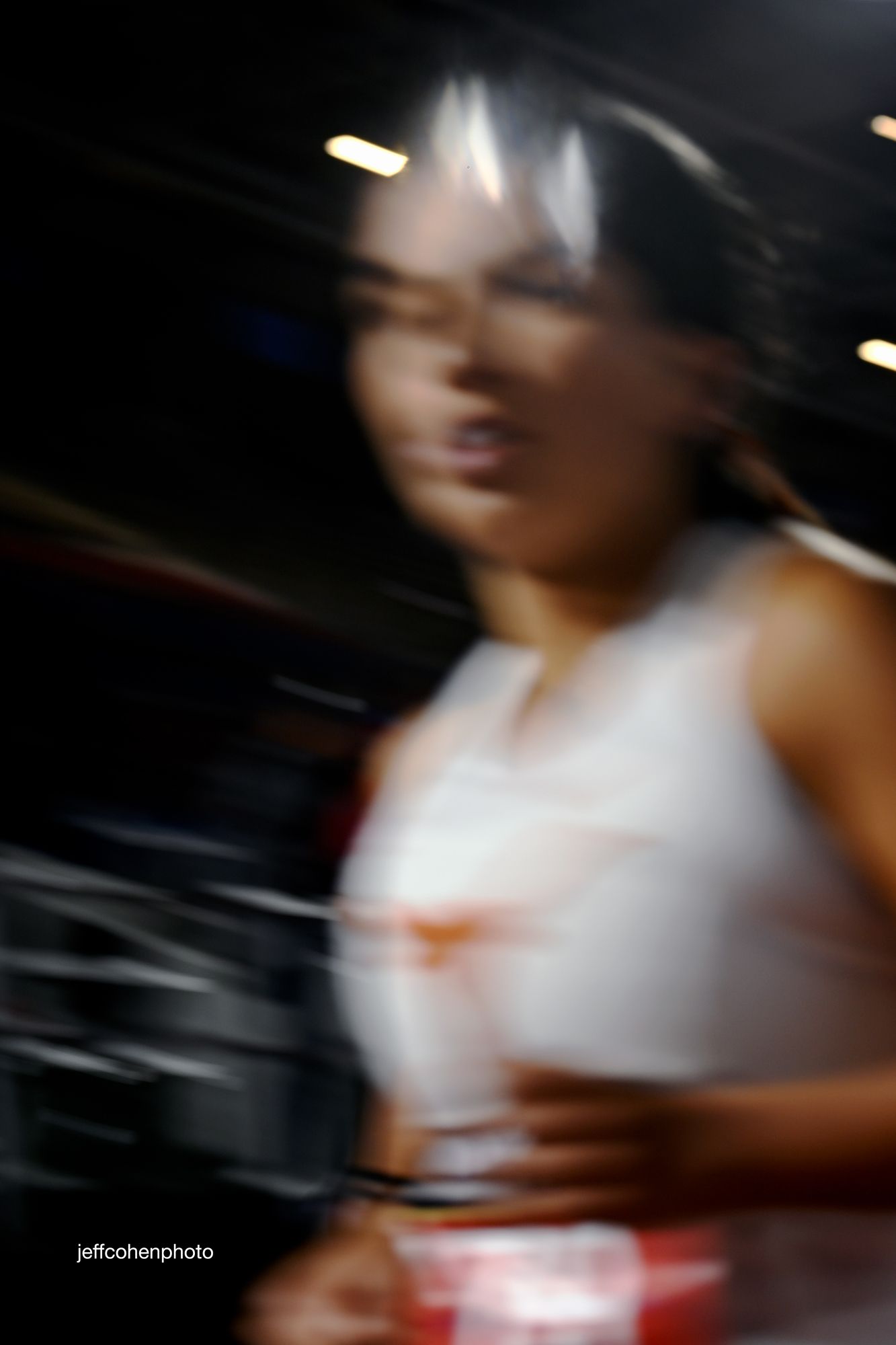 runner-blur-penn-relays-22-day-1--3625-jeff-cohen-photo---copy-web.jpg