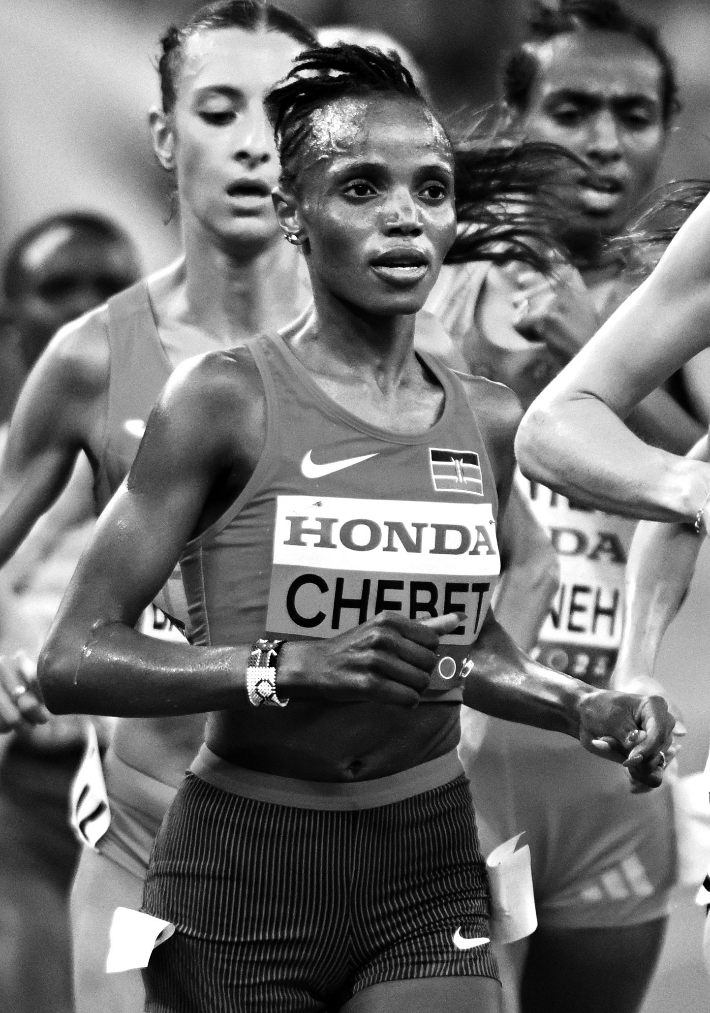 chebet 5000w 2025 tokyo wc night 6   jeff cohen photo  488 copy.jpg