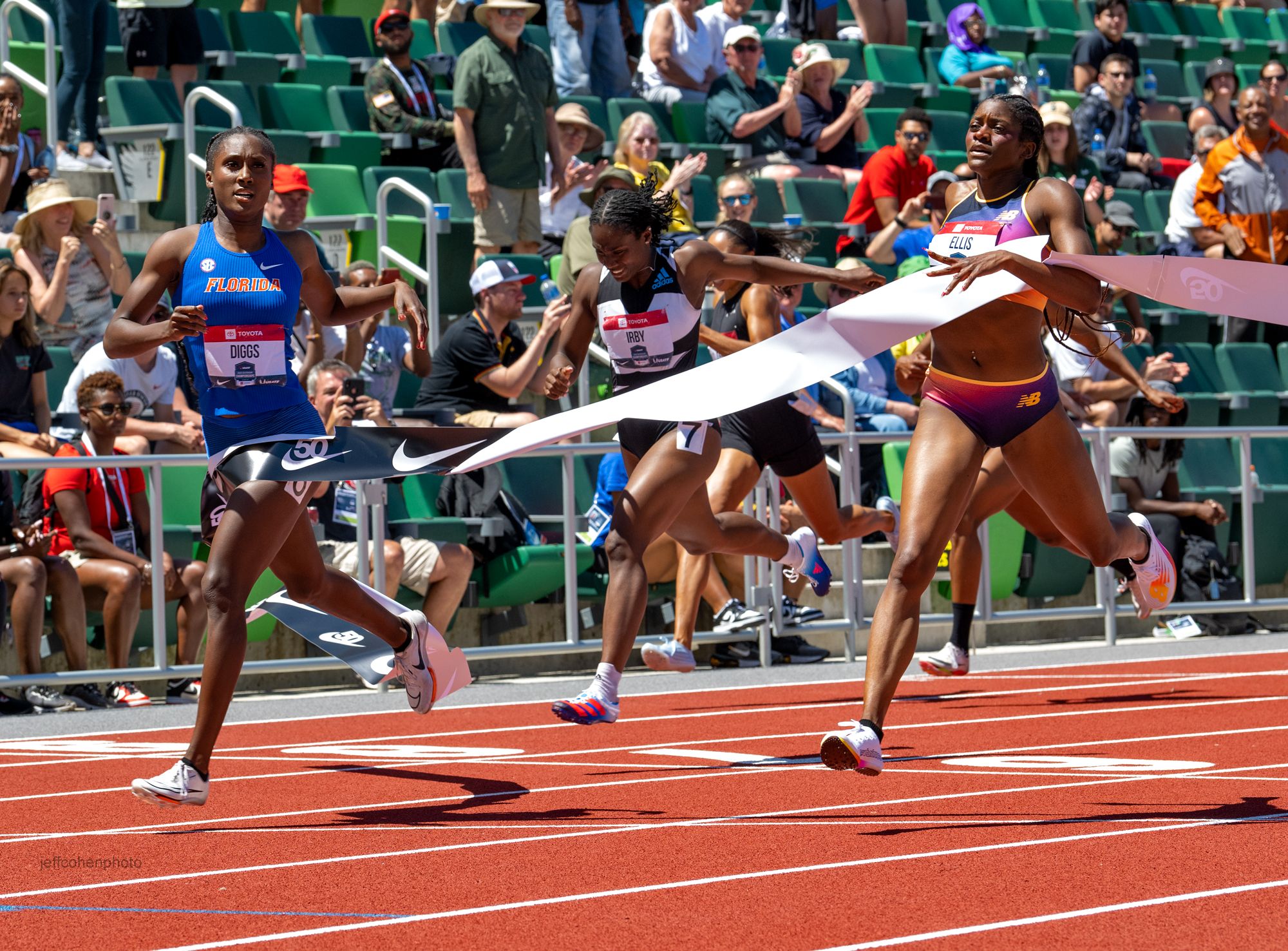 diggs-400w-usatf-outdoors-day-3-2022--3679-jeff-cohen-photo---copy-web.jpg