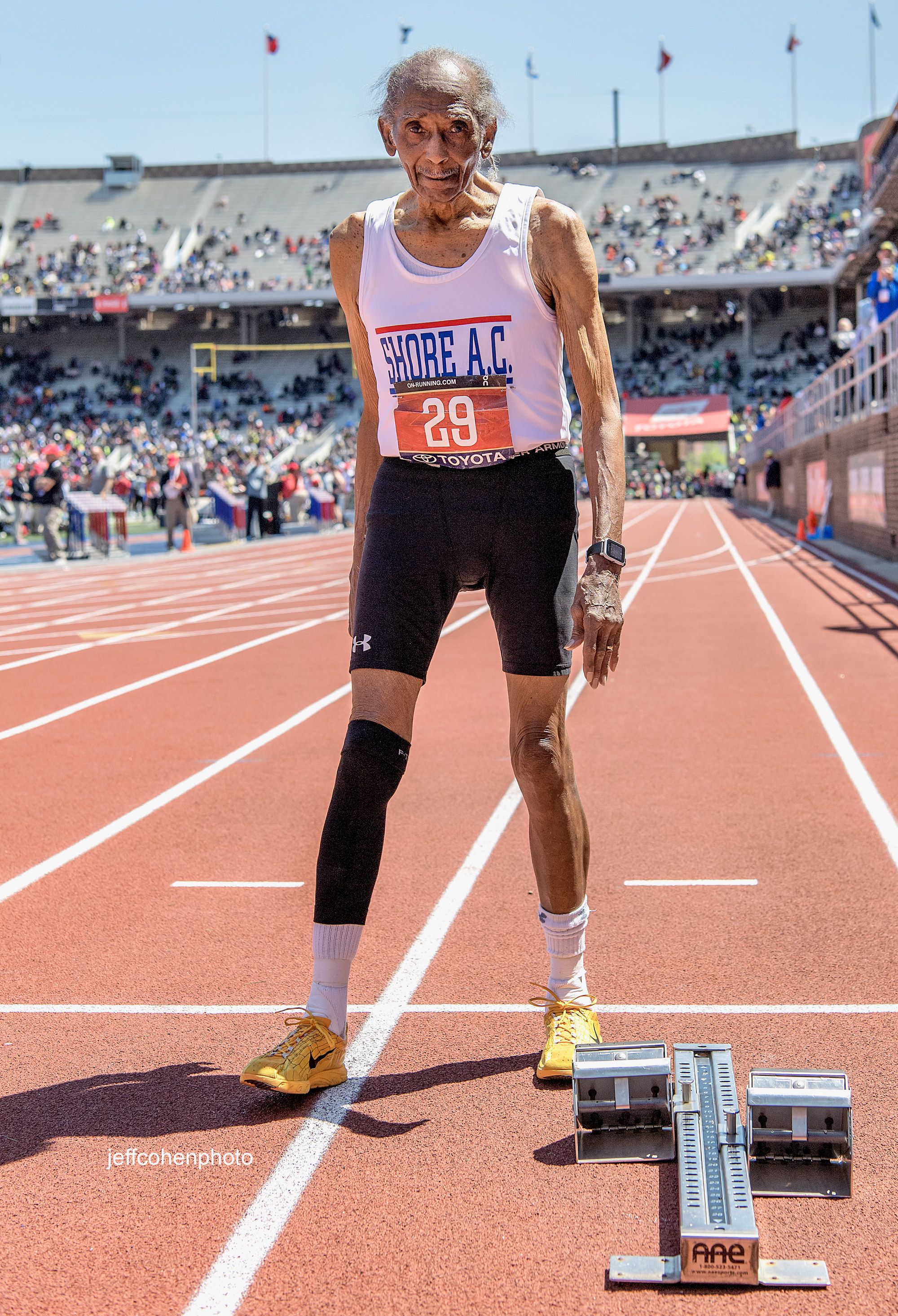 Lester Wright Penn relays , 100 years old , 100 meters world record