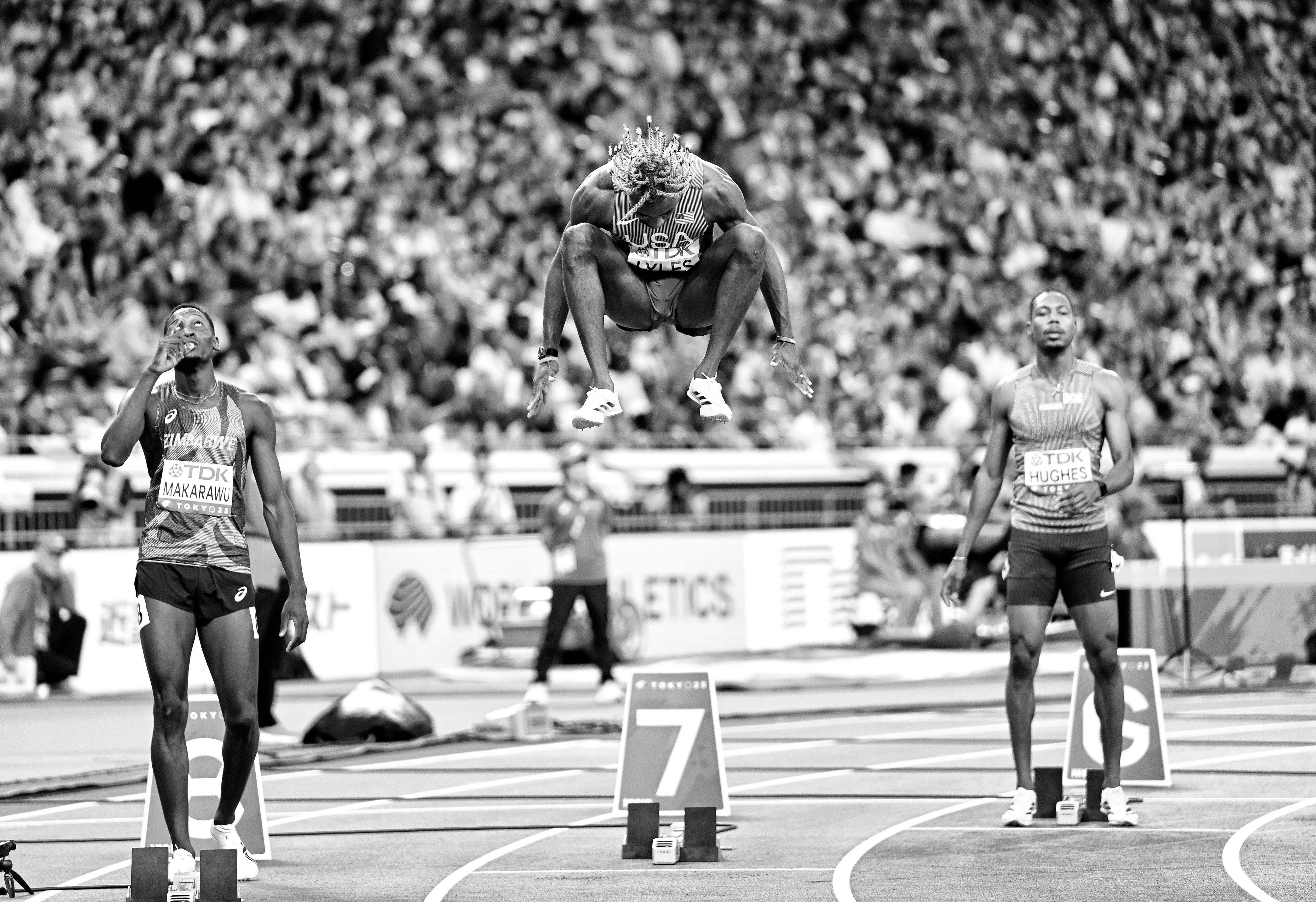 lyles 200m 2025 tokyo wc night 6   jeff cohen photo  5761_01 copy.jpg