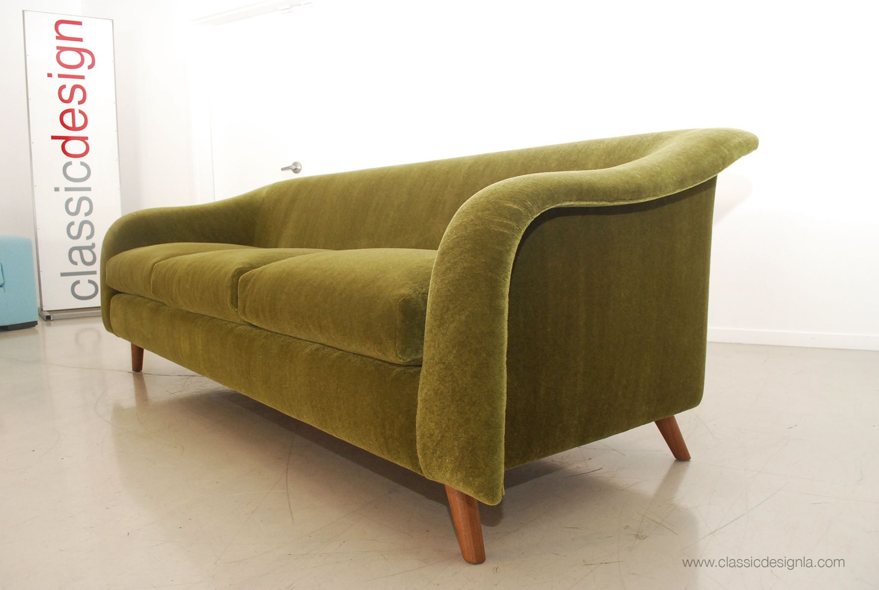 Joaquim Teneiro inspired Sofa - side detail