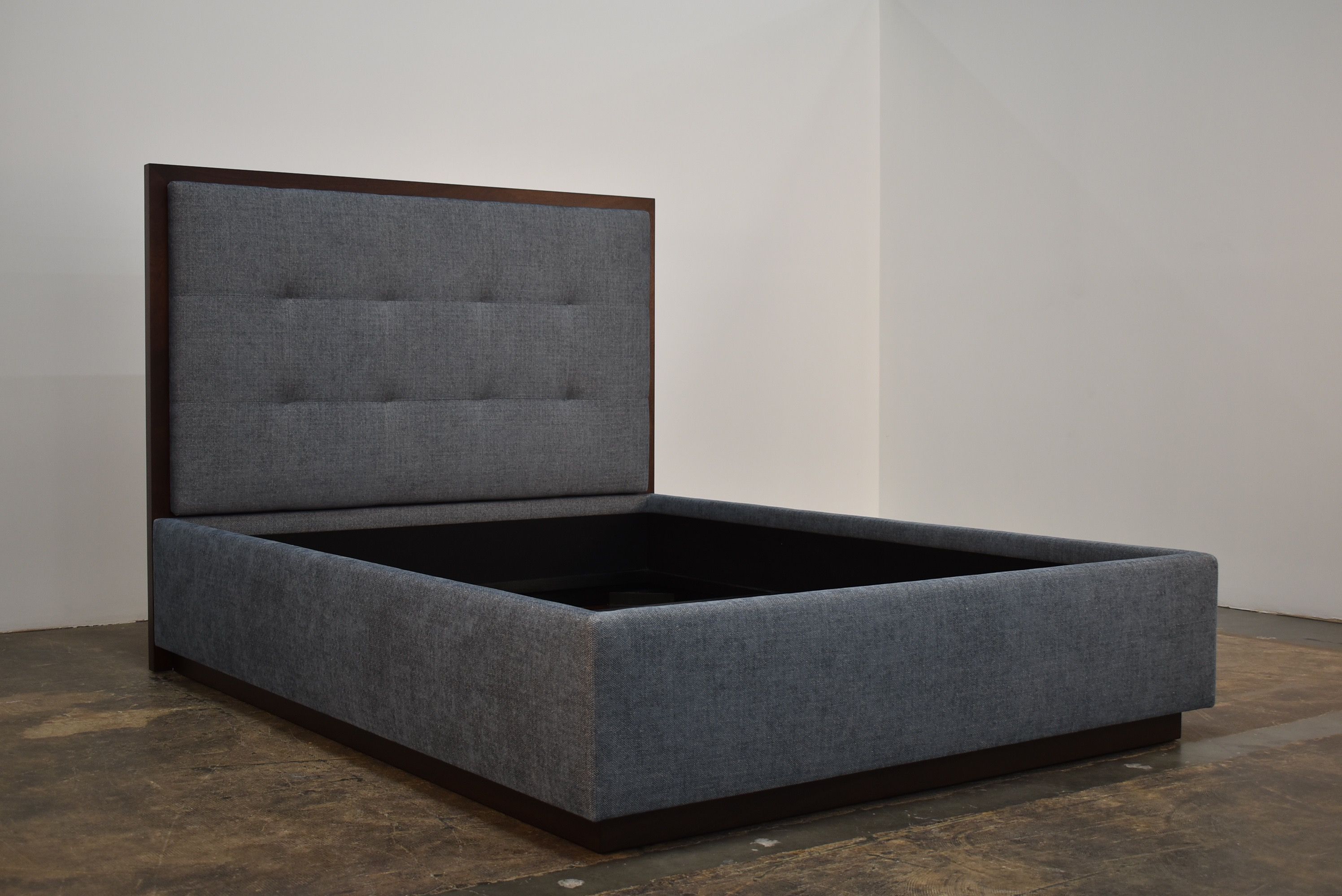 Queen CW Bed with Bedframe