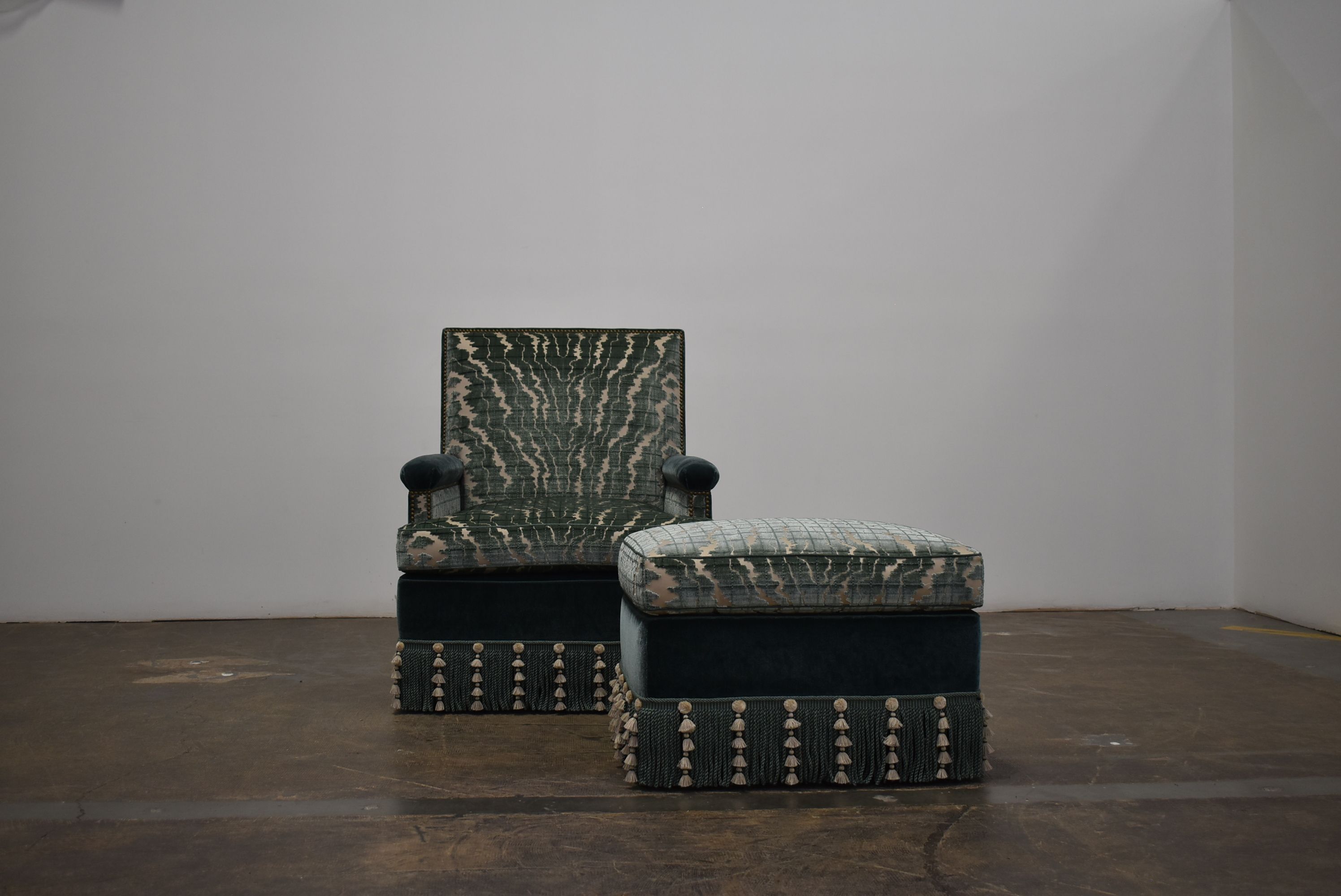 Mongiardino Style Chair & Ottoman