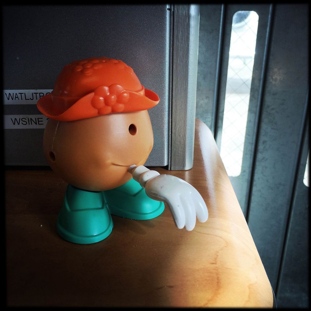 Mr potato head on a Delta jet bridge in atlanta georgia have a nice flight