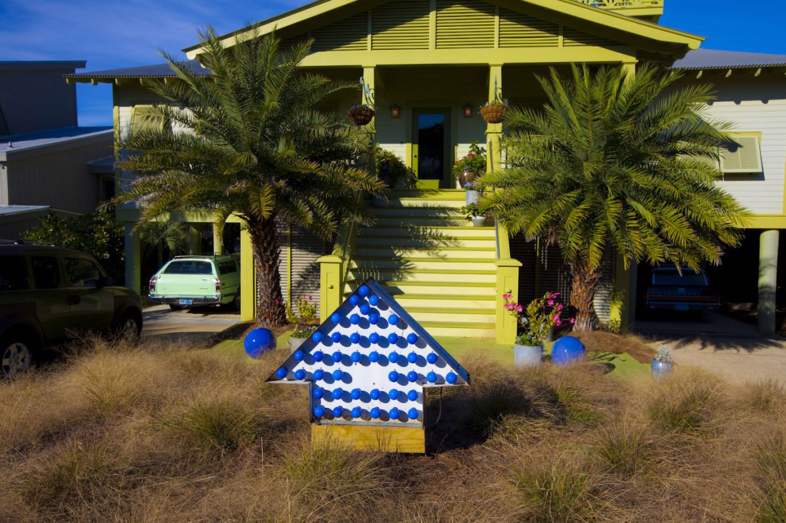 Blue Mountain Beach santa rosa beach floria house with blinking arrow sign