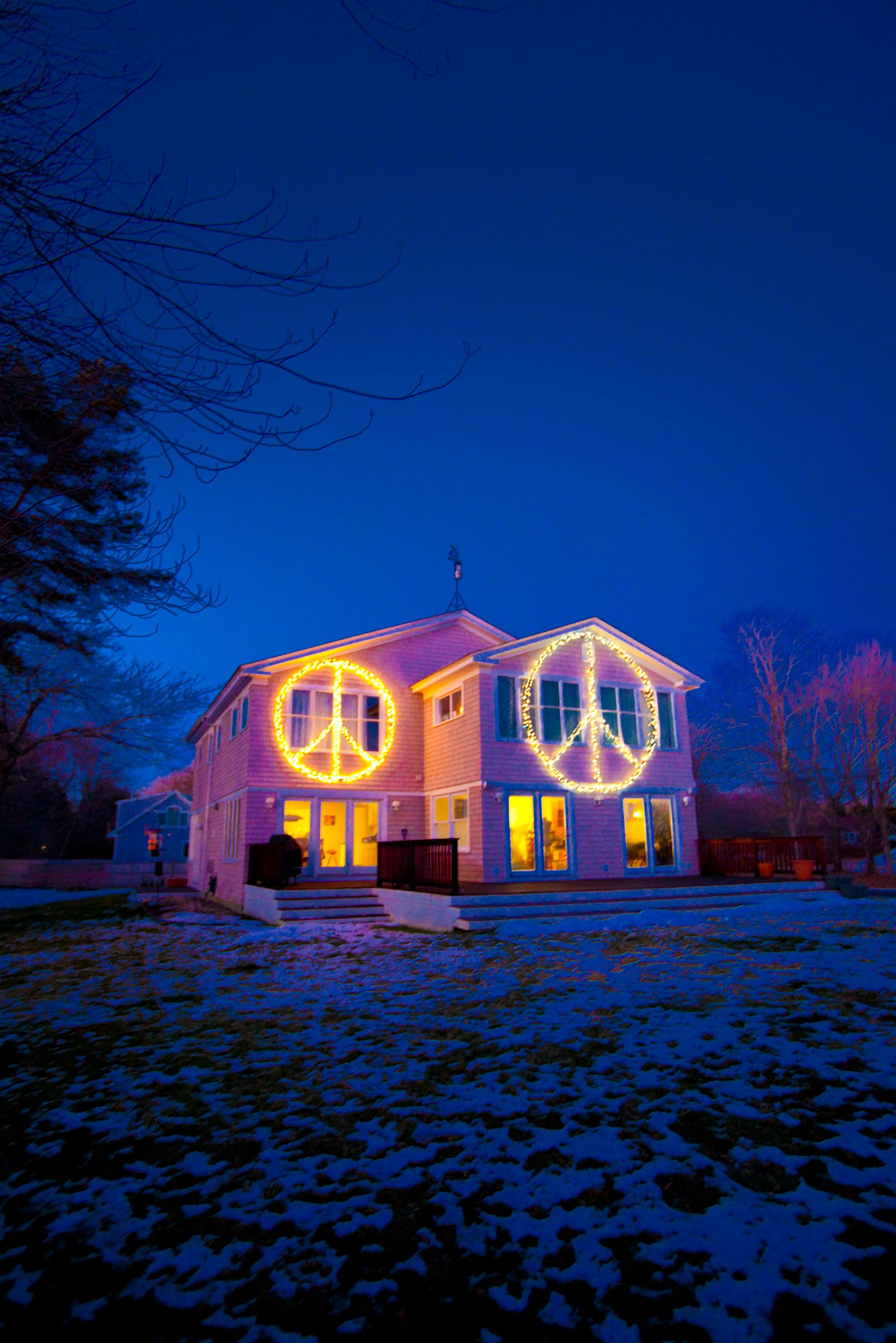 Peace house cape Elizabeth Maine giant peace symbols of light