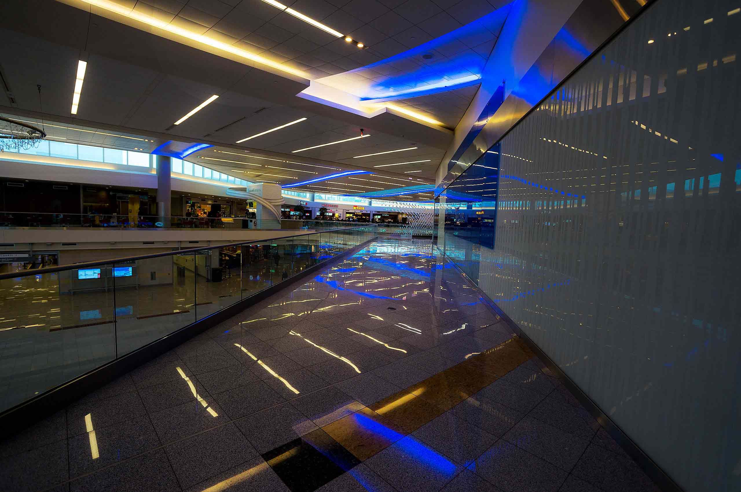 halfway light refections in Hartsfield Jackson Atlanta International Airport