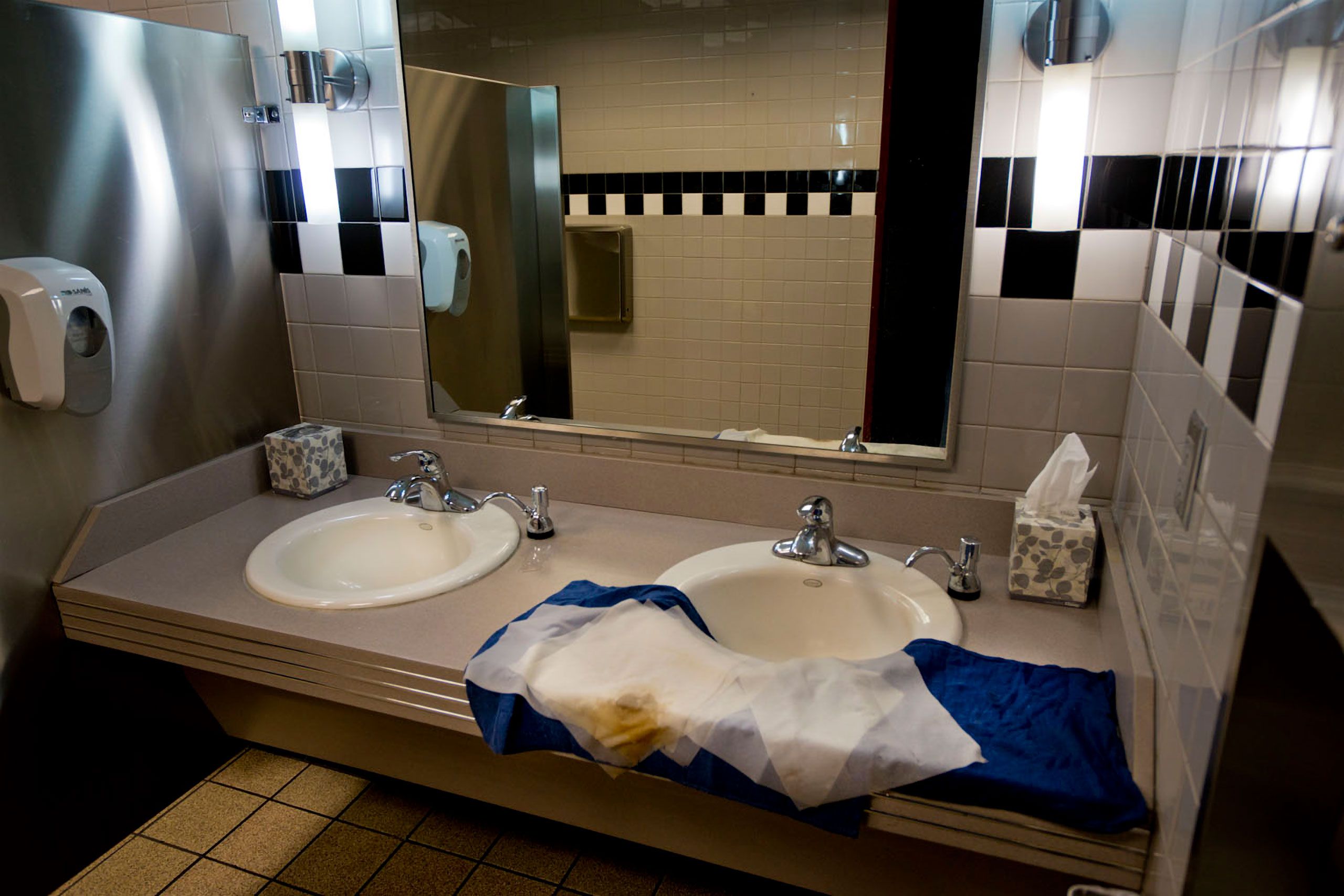 SINK oddity at airport