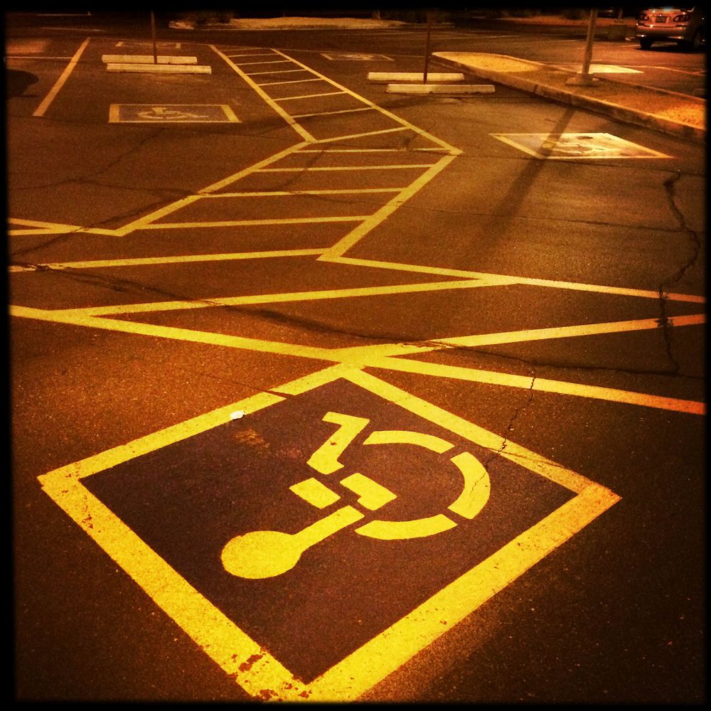 parking lot at night mayo brothers hospital scottsdale az