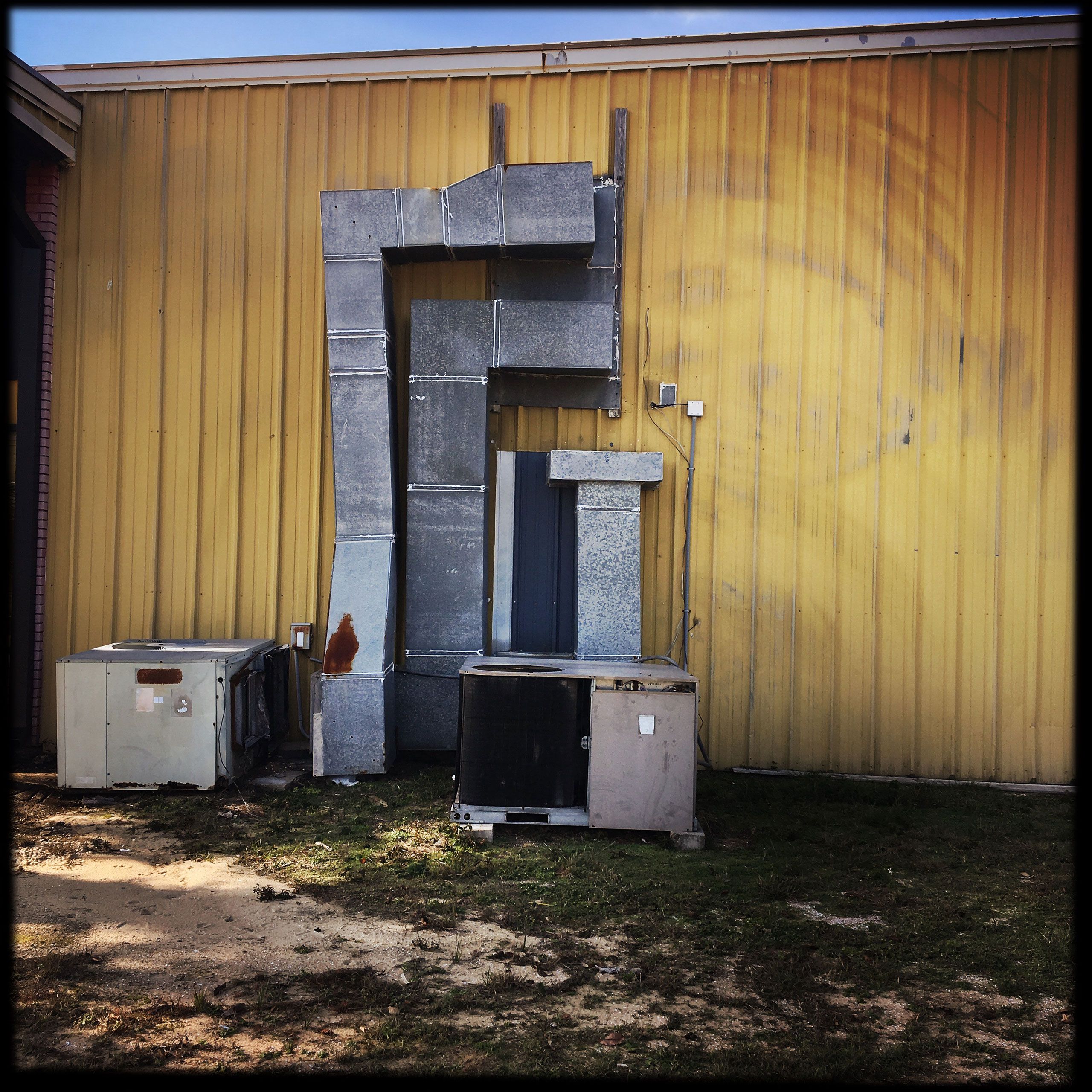 Ac units and odd marks on wall Destin Flordia 