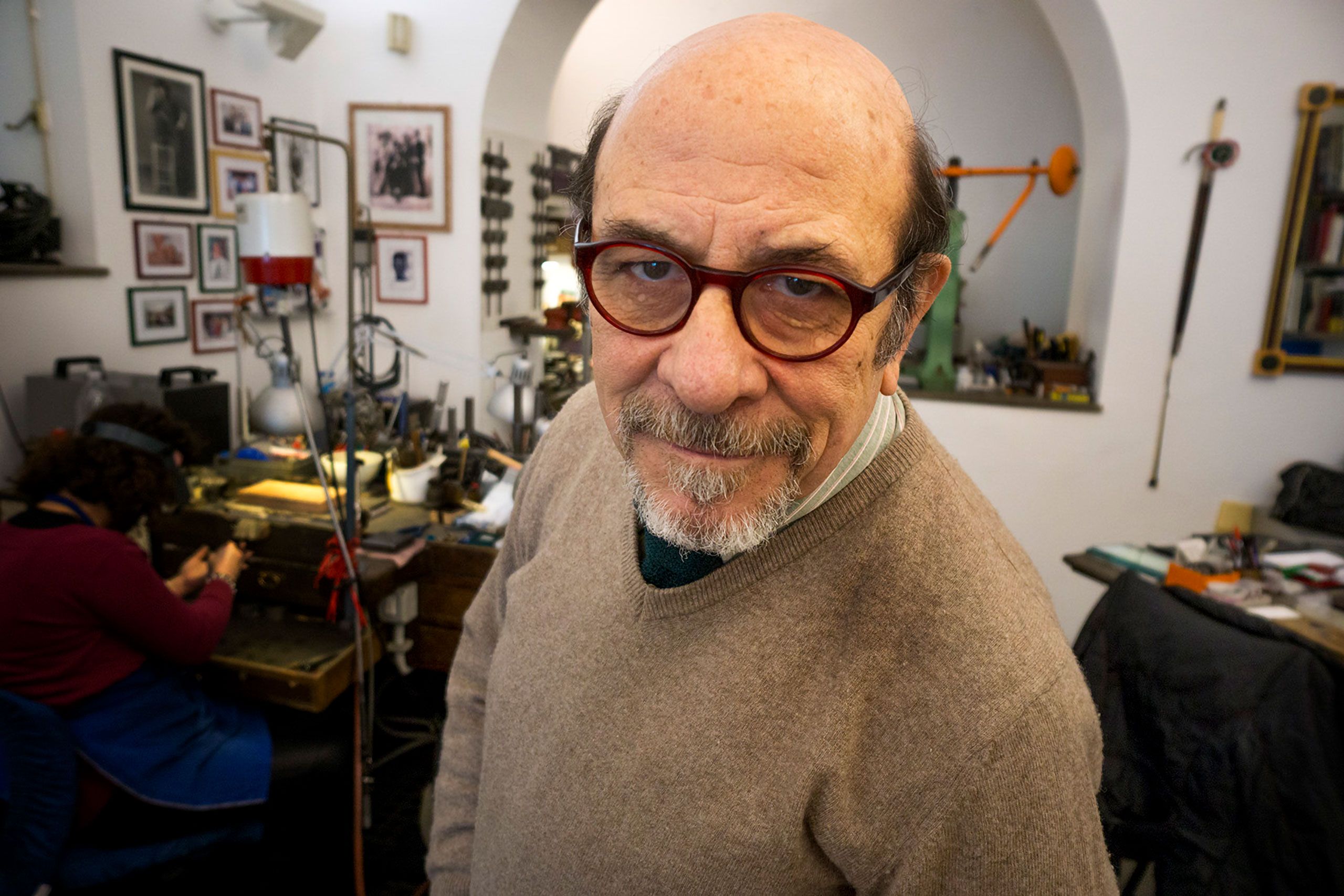 Melis Massimo Maria jewerler in bios shop and store Rome Itlay 