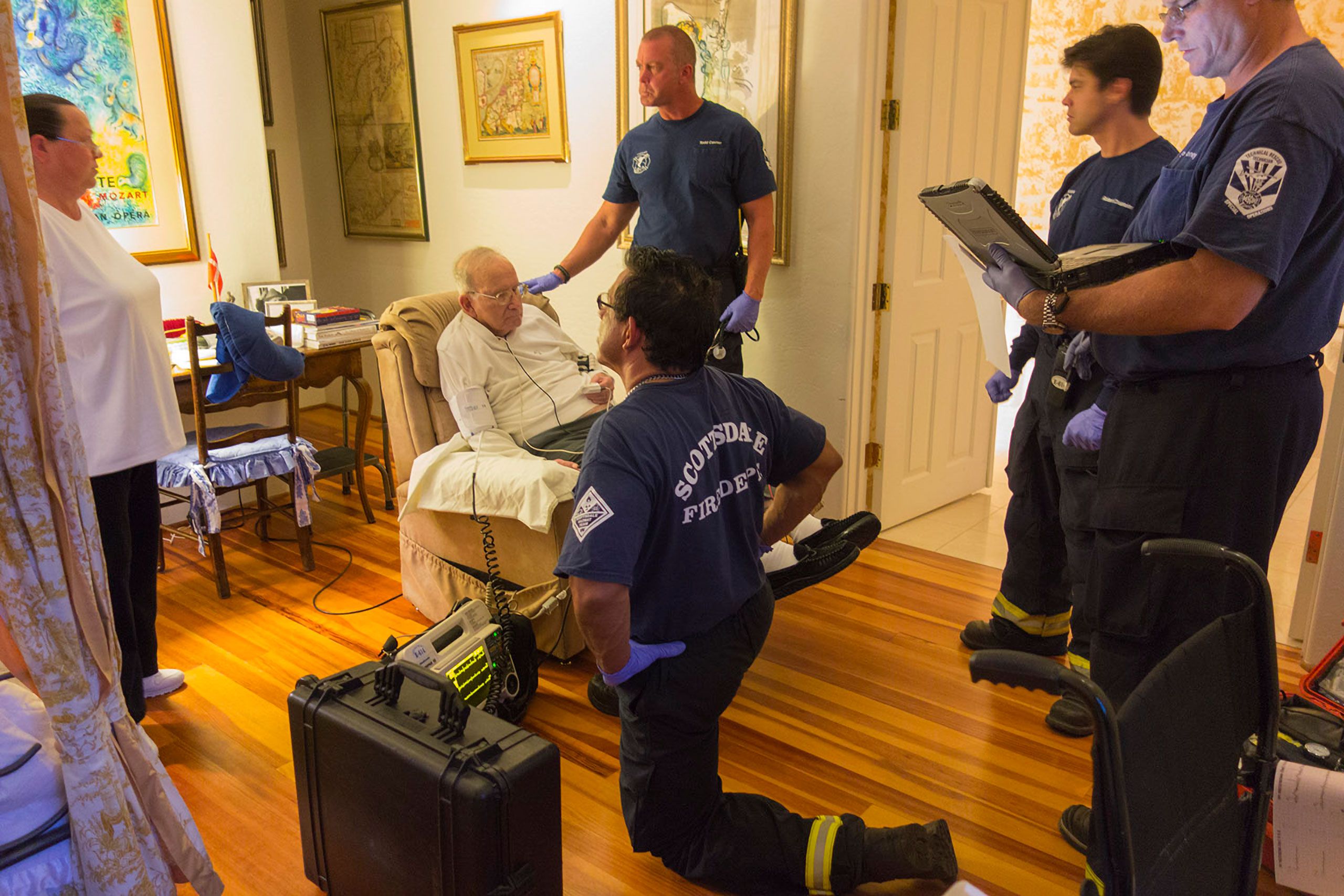 EMT Firemen Scottsdale Arizona MEdaical emergency