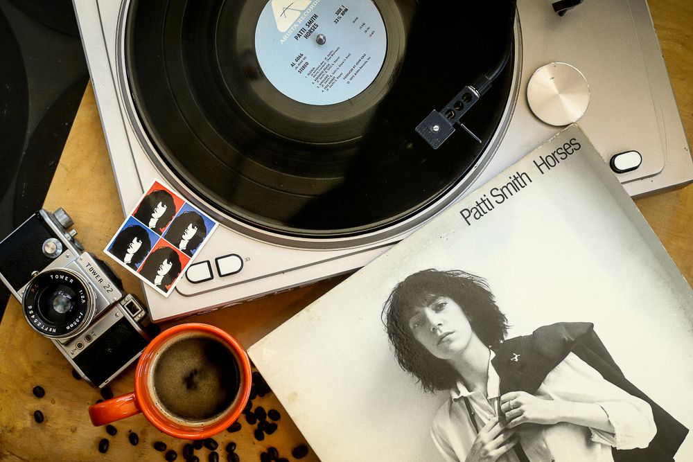 Patti-Smith-vinyl-record-collection.jpg