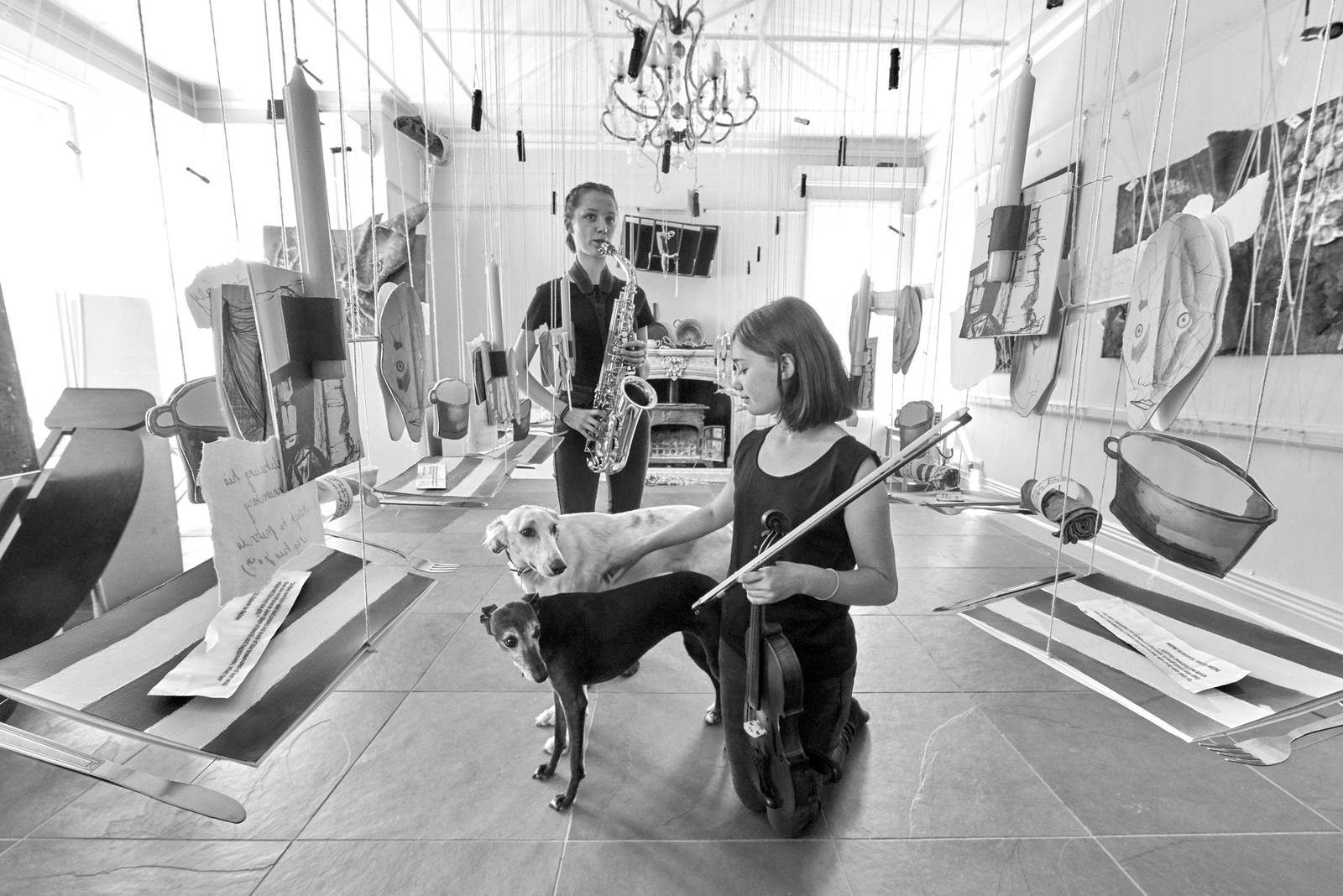 Juliet & Alice & Dogs @ Explore The Arch