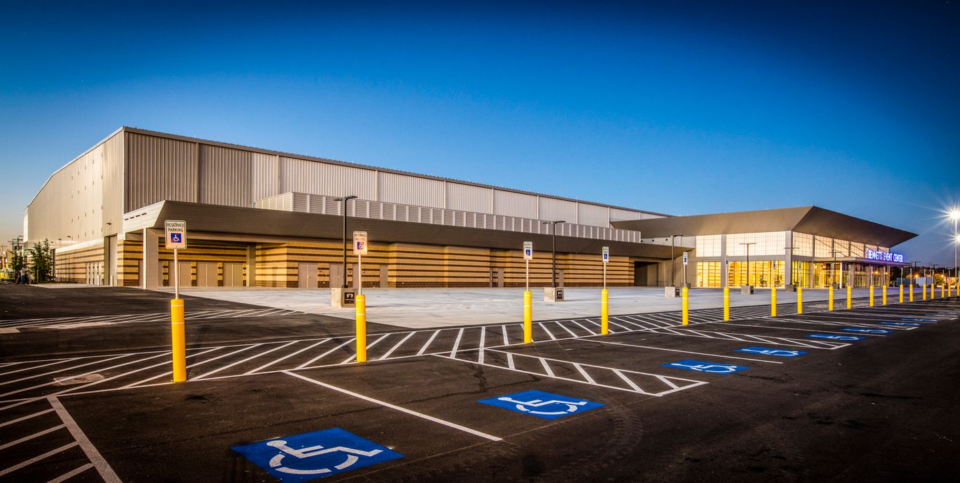 Bennet Center 11916 010.jpg