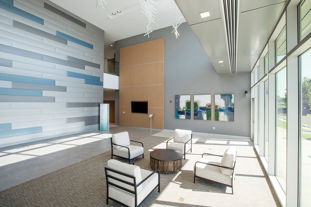 LipBro 82817 010.jpg