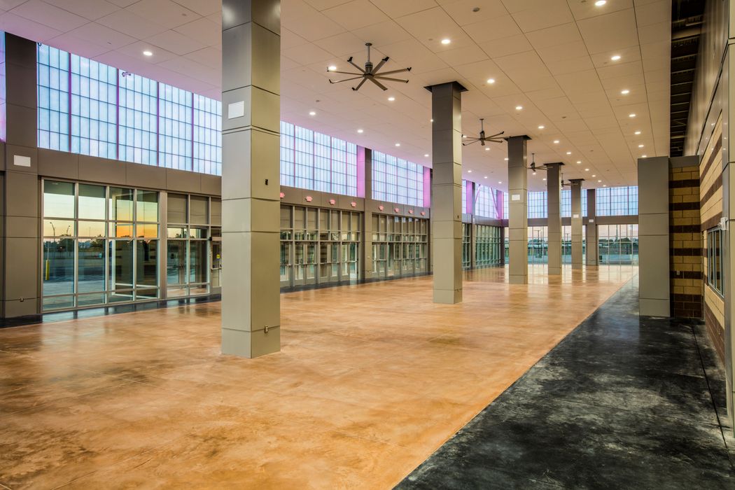 Bennet Center 11916 075.jpg