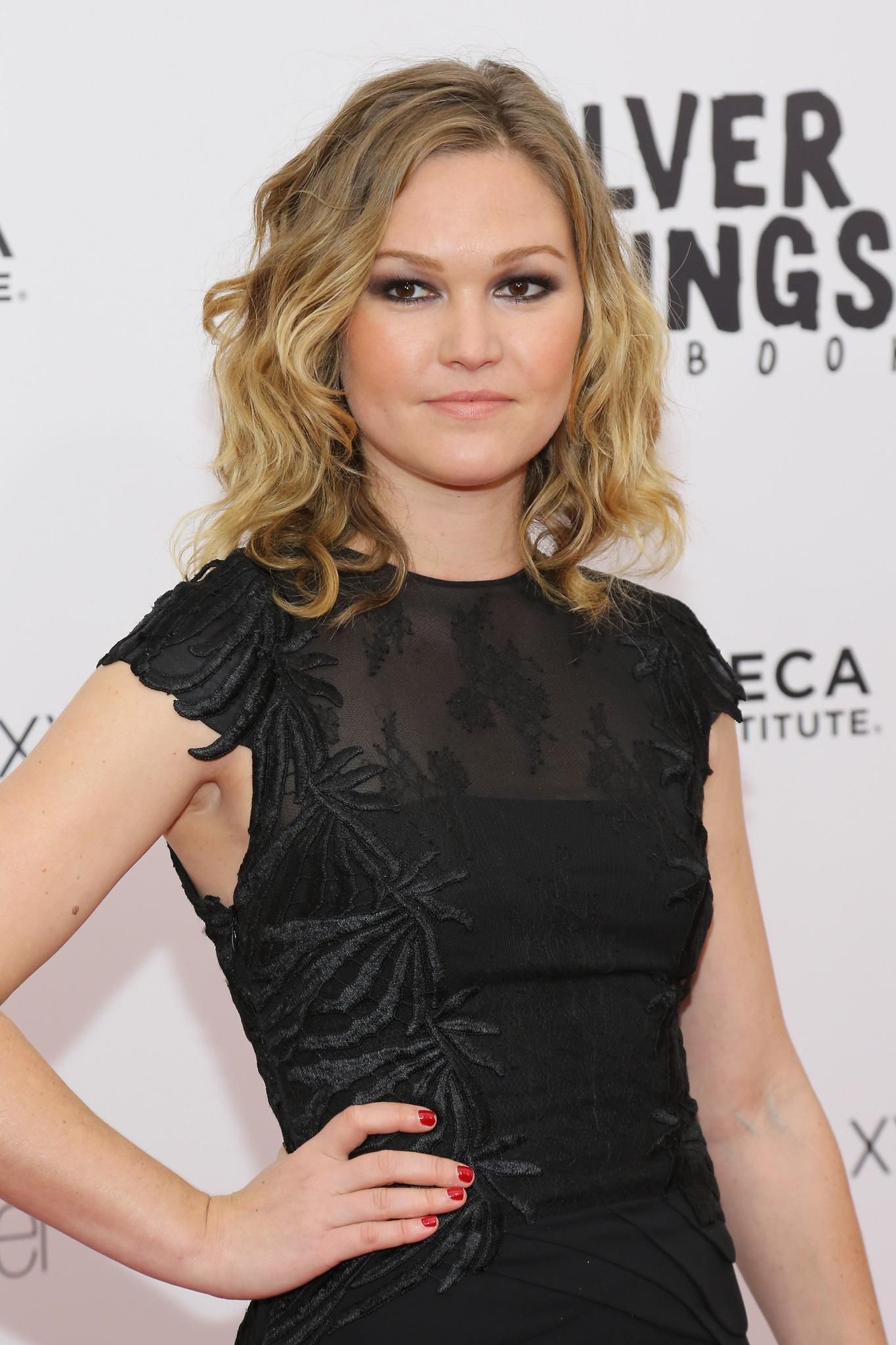 Julia Stiles at the Silver Linings Playbook Premiere