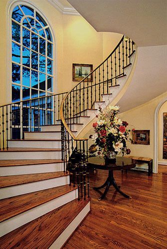 1_CM_staircase_sRGB.jpg