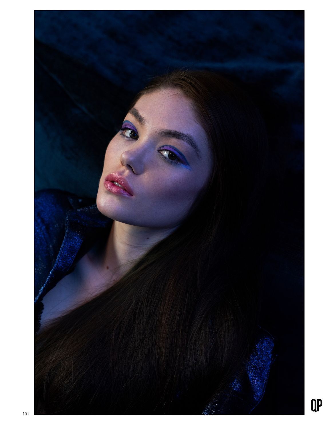 BLUE ROOM SINGLE PAGES4.jpg