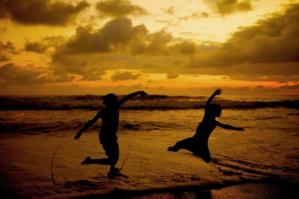 Lou Bopp Lifestyle photography boys jumping on beach at sunset Lou-Bopp-Lifestyle-photography-boys-jumping-on-beach-at-sunset